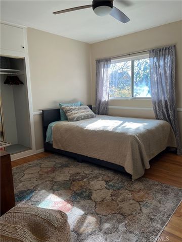 2539 Santiago, Santa Ana, CA 92706