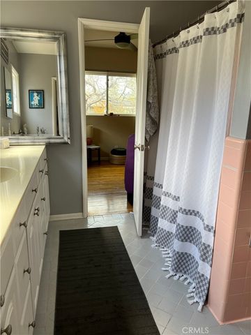 2539 Santiago, Santa Ana, CA 92706