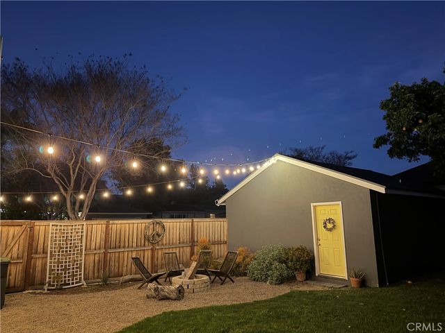 2539 Santiago, Santa Ana, CA 92706