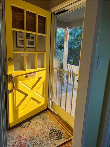 2539 Santiago, Santa Ana, CA 92706