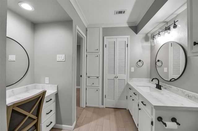 3405 Longherridge Drive, Pearland, TX 77581