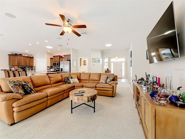 27132 ROANOKE DRIVE, Leesburg, FL 34748