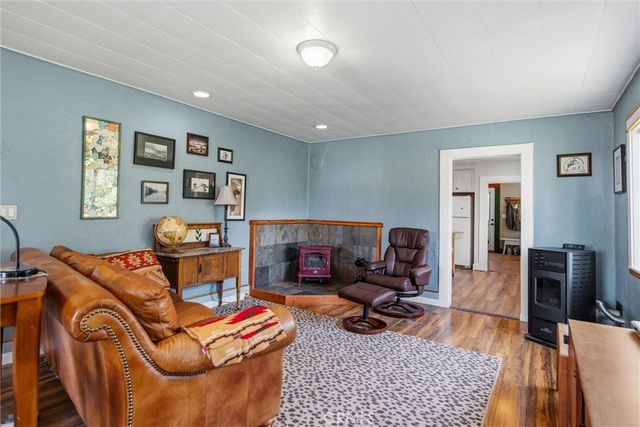 104 Elm, Westwood, CA 96137