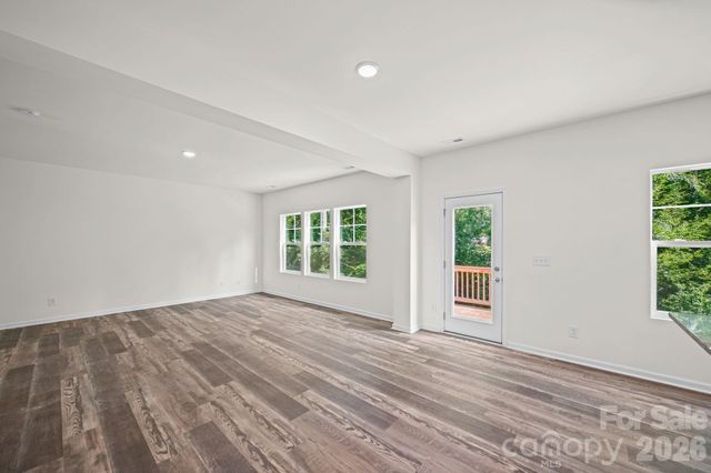 7813 E Lane Drive, Charlotte, NC 28212