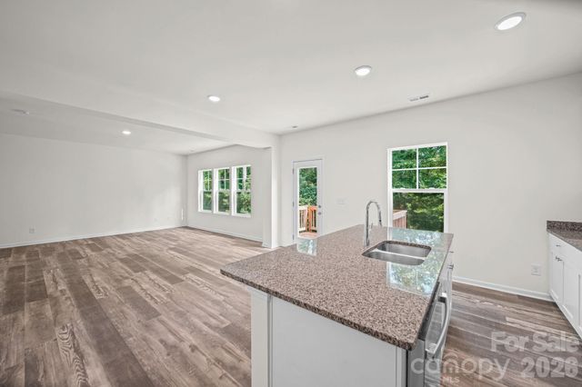 7813 E Lane Drive, Charlotte, NC 28212