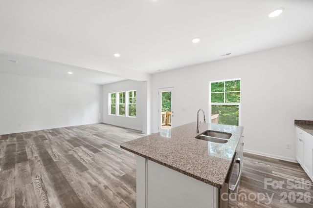 7813 E Lane Drive, Charlotte, NC 28212