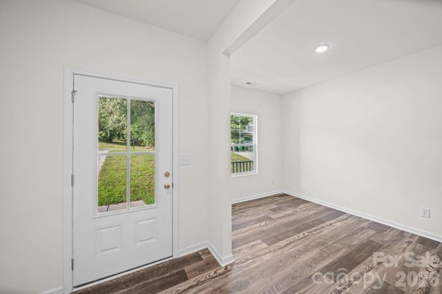 7813 E Lane Drive, Charlotte, NC 28212