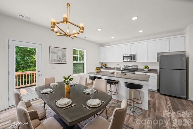 7813 E Lane Drive, Charlotte, NC 28212