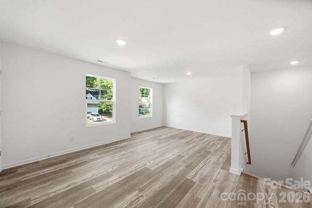 7813 E Lane Drive, Charlotte, NC 28212