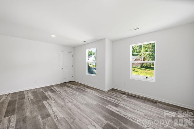 7813 E Lane Drive, Charlotte, NC 28212