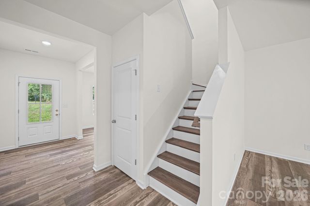 7813 E Lane Drive, Charlotte, NC 28212
