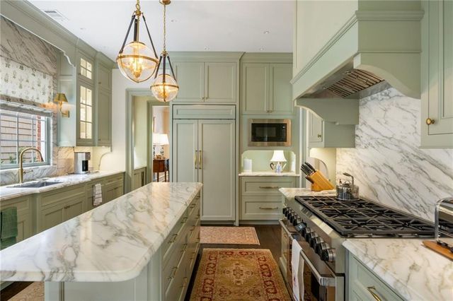 1116 Bellewood Square, Atlanta, GA 30338