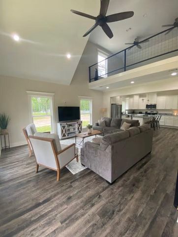 190 Joan Street, Zavalla, TX 75980