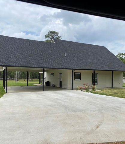 190 Joan Street, Zavalla, TX 75980