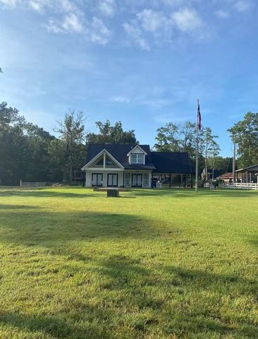 190 Joan Street, Zavalla, TX 75980