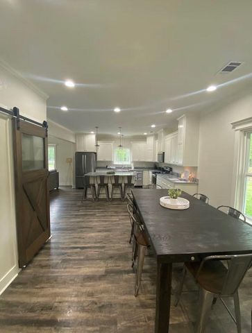 190 Joan Street, Zavalla, TX 75980