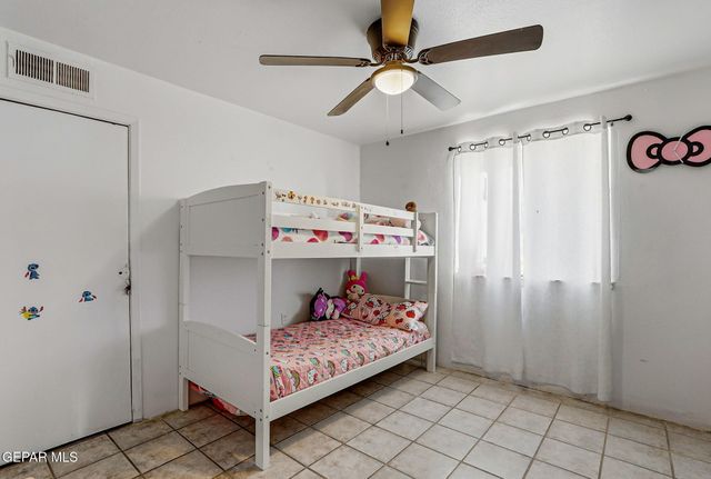 10540 Socorro Road, Socorro, TX 79927