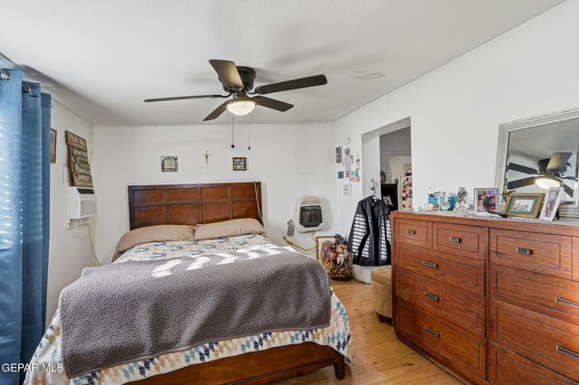 10540 Socorro Road, Socorro, TX 79927