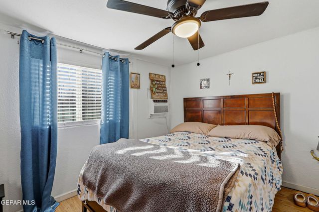 10540 Socorro Road, Socorro, TX 79927