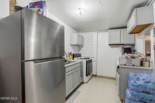 10540 Socorro Road, Socorro, TX 79927