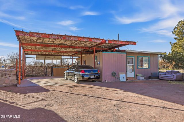 10540 Socorro Road, Socorro, TX 79927