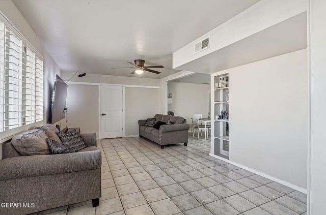 10540 Socorro Road, Socorro, TX 79927