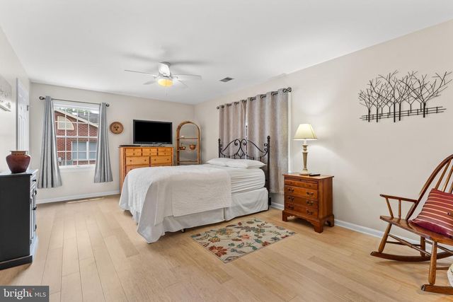 121 CHANTILLY CT, Hagerstown, MD 21740