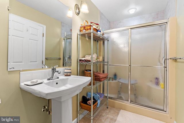 121 CHANTILLY CT, Hagerstown, MD 21740