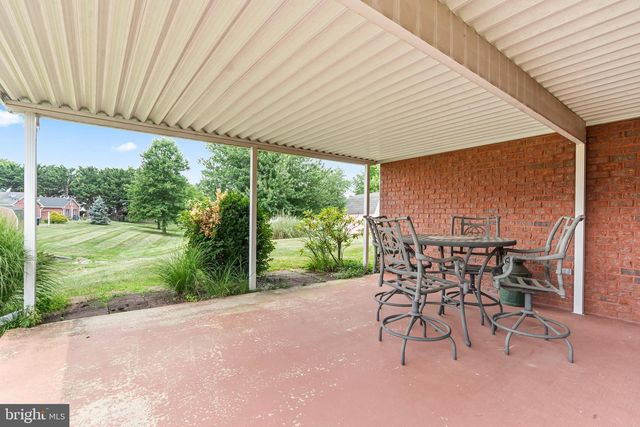 121 CHANTILLY CT, Hagerstown, MD 21740