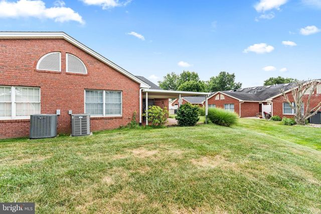 121 CHANTILLY CT, Hagerstown, MD 21740