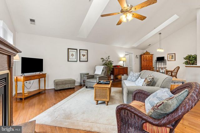 121 CHANTILLY CT, Hagerstown, MD 21740