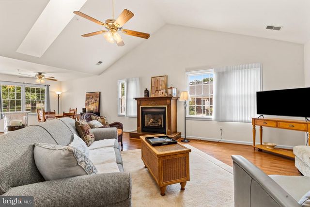 121 CHANTILLY CT, Hagerstown, MD 21740