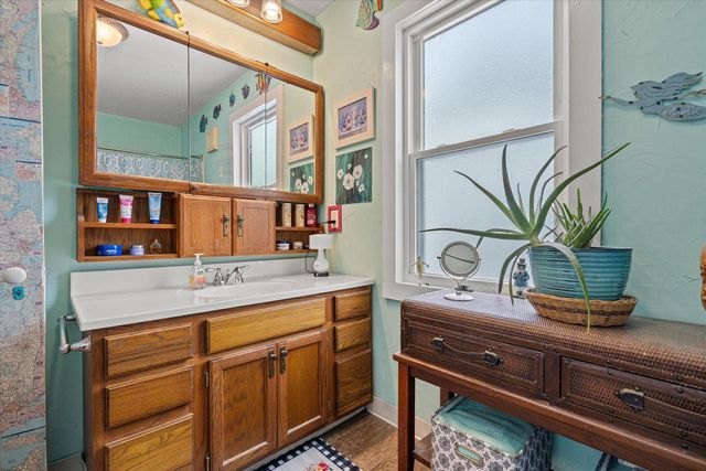 820 N 8th STREET, Manitowoc, WI 54220