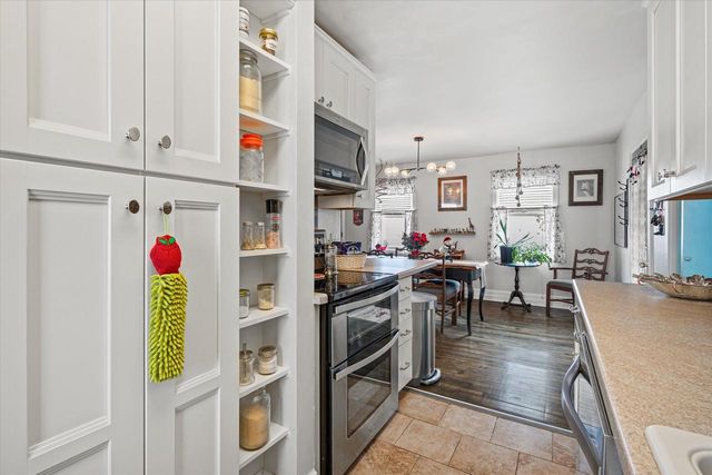 820 N 8th STREET, Manitowoc, WI 54220