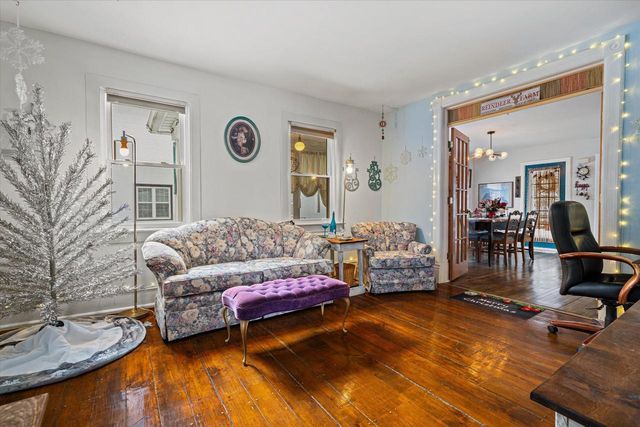 820 N 8th STREET, Manitowoc, WI 54220