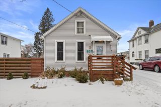 820 N 8th STREET, Manitowoc, WI 54220