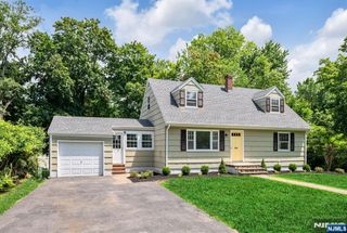 19 Sweetwood Court, West Caldwell, NJ 07006