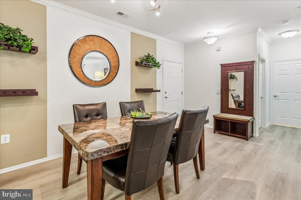 Image 11 of property listing at 11750 OLD GEORGETOWN #2136, North Bethesda, MD 20852