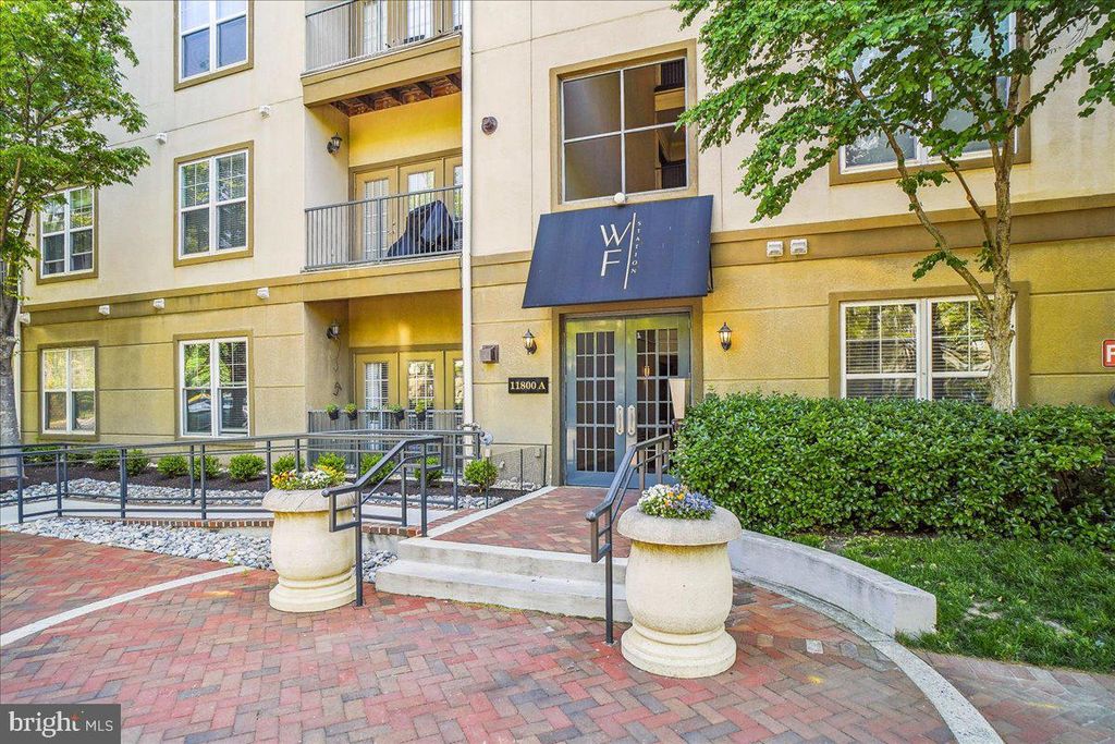 Image 2 of property listing at 11750 OLD GEORGETOWN #2136, North Bethesda, MD 20852