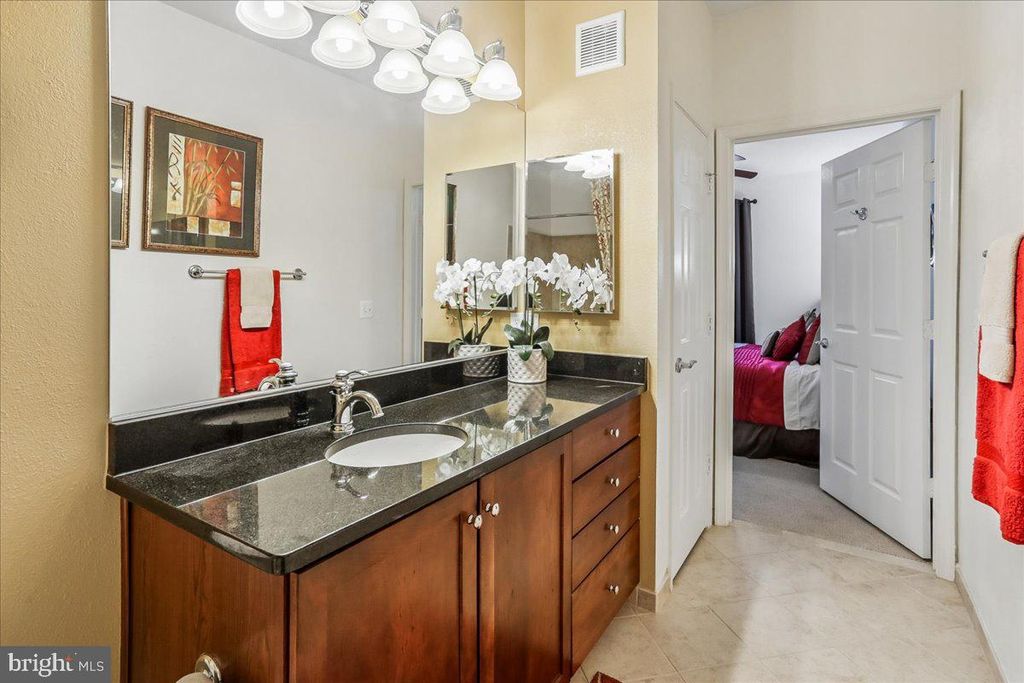 Image 20 of property listing at 11750 OLD GEORGETOWN #2136, North Bethesda, MD 20852