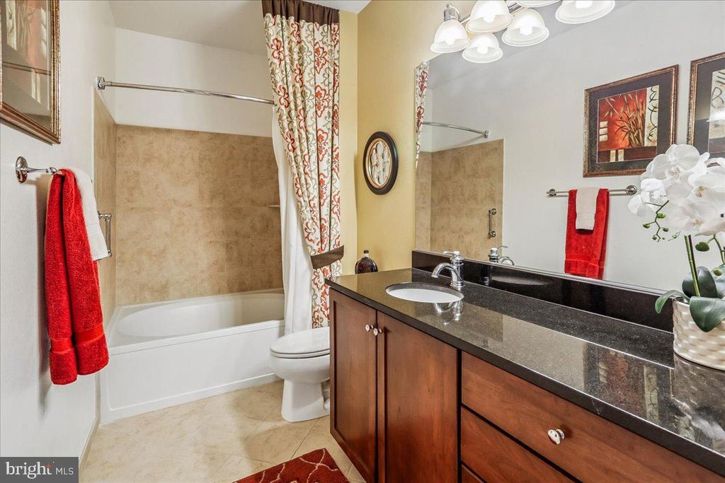 Image 21 of property listing at 11750 OLD GEORGETOWN #2136, North Bethesda, MD 20852