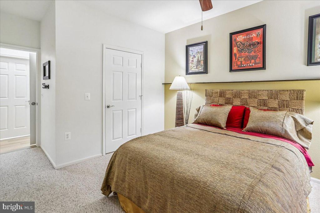 Image 24 of property listing at 11750 OLD GEORGETOWN #2136, North Bethesda, MD 20852