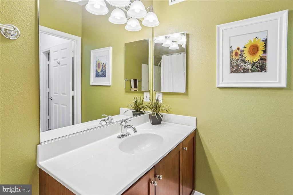 Image 26 of property listing at 11750 OLD GEORGETOWN #2136, North Bethesda, MD 20852
