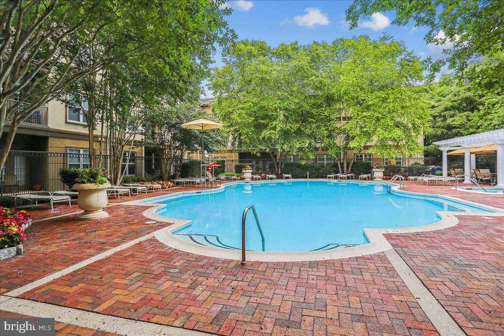 Image 32 of property listing at 11750 OLD GEORGETOWN #2136, North Bethesda, MD 20852