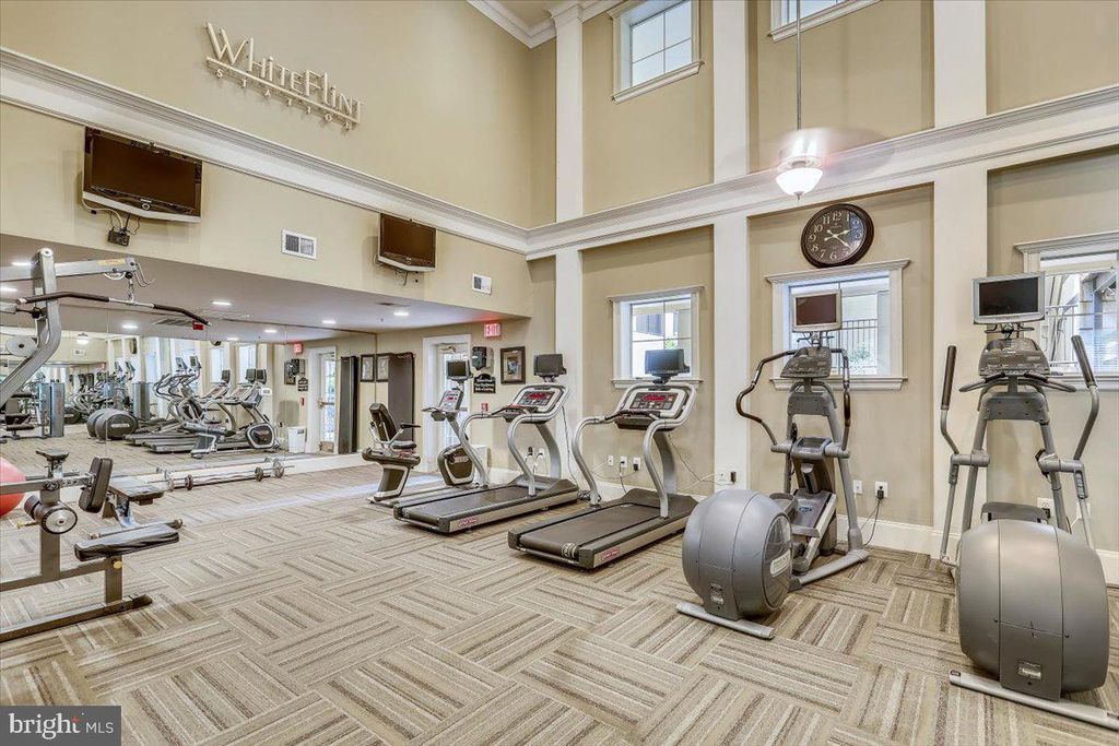 Image 33 of property listing at 11750 OLD GEORGETOWN #2136, North Bethesda, MD 20852