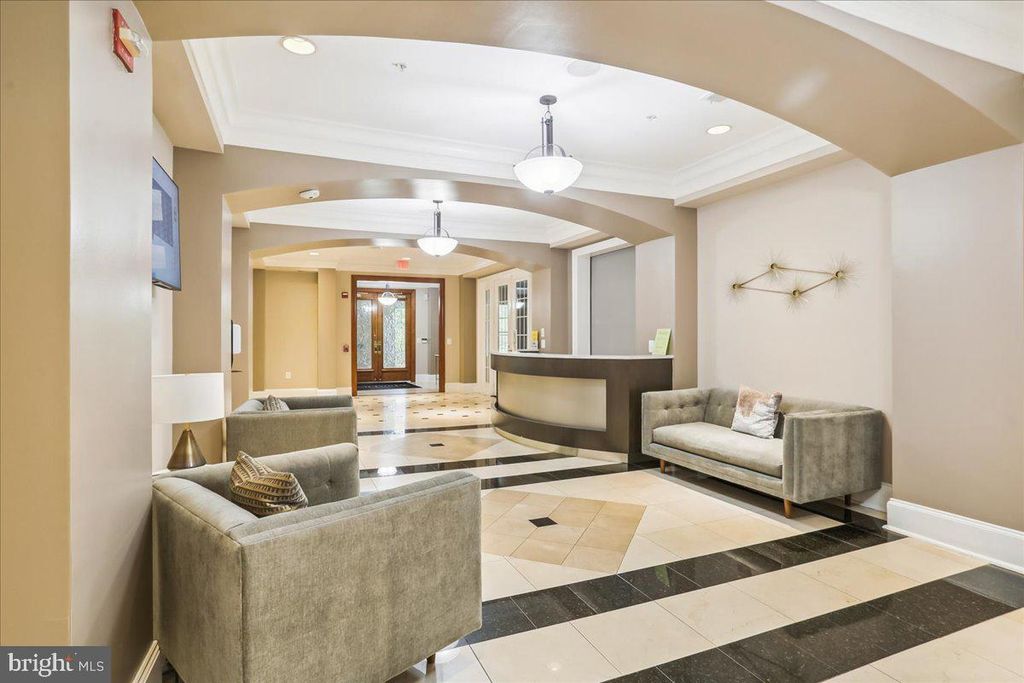 Image 35 of property listing at 11750 OLD GEORGETOWN #2136, North Bethesda, MD 20852