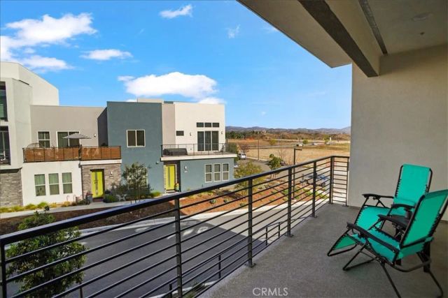 27410 N Merlin 205, Valencia, CA 91381