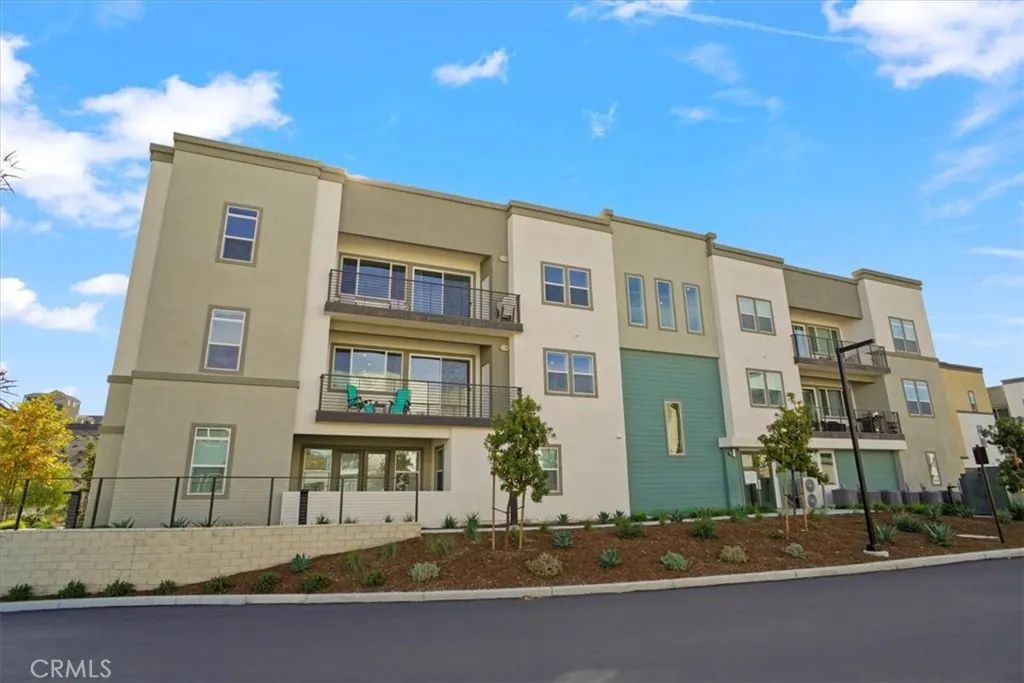 27410 N Merlin 205, Valencia, CA 91381