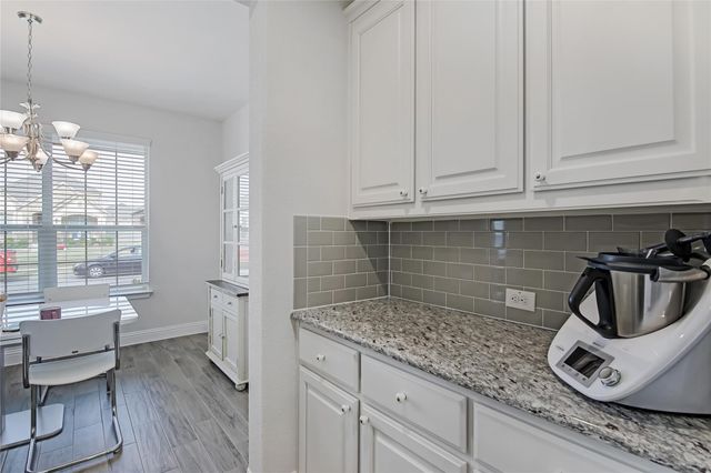 932 Parkside Drive, Argyle, TX 76226