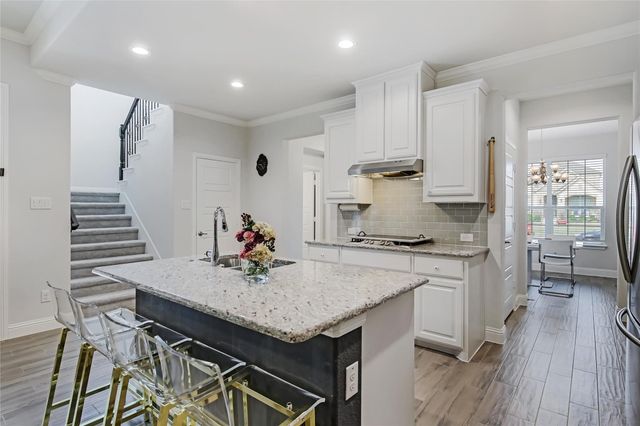 932 Parkside Drive, Argyle, TX 76226